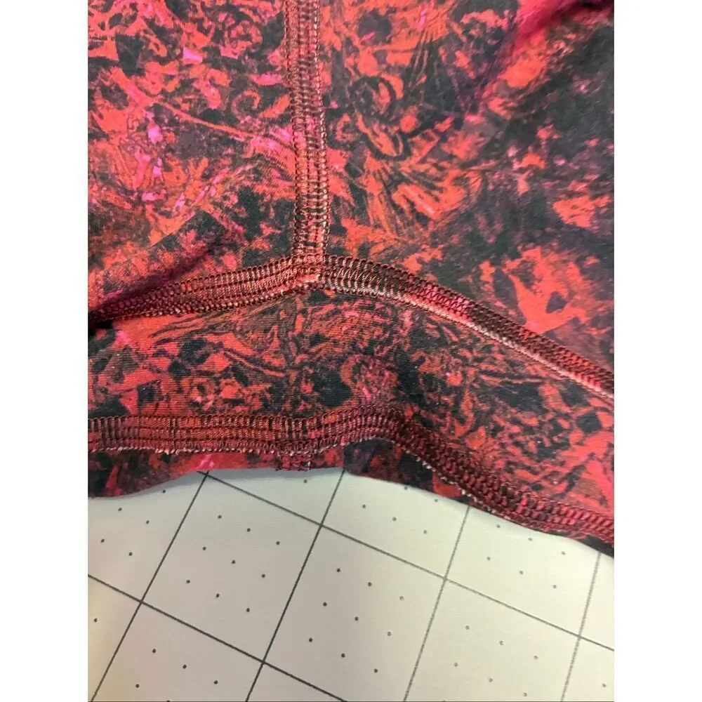 Lululemon Align High Rise in Red and Black Print Size 4
